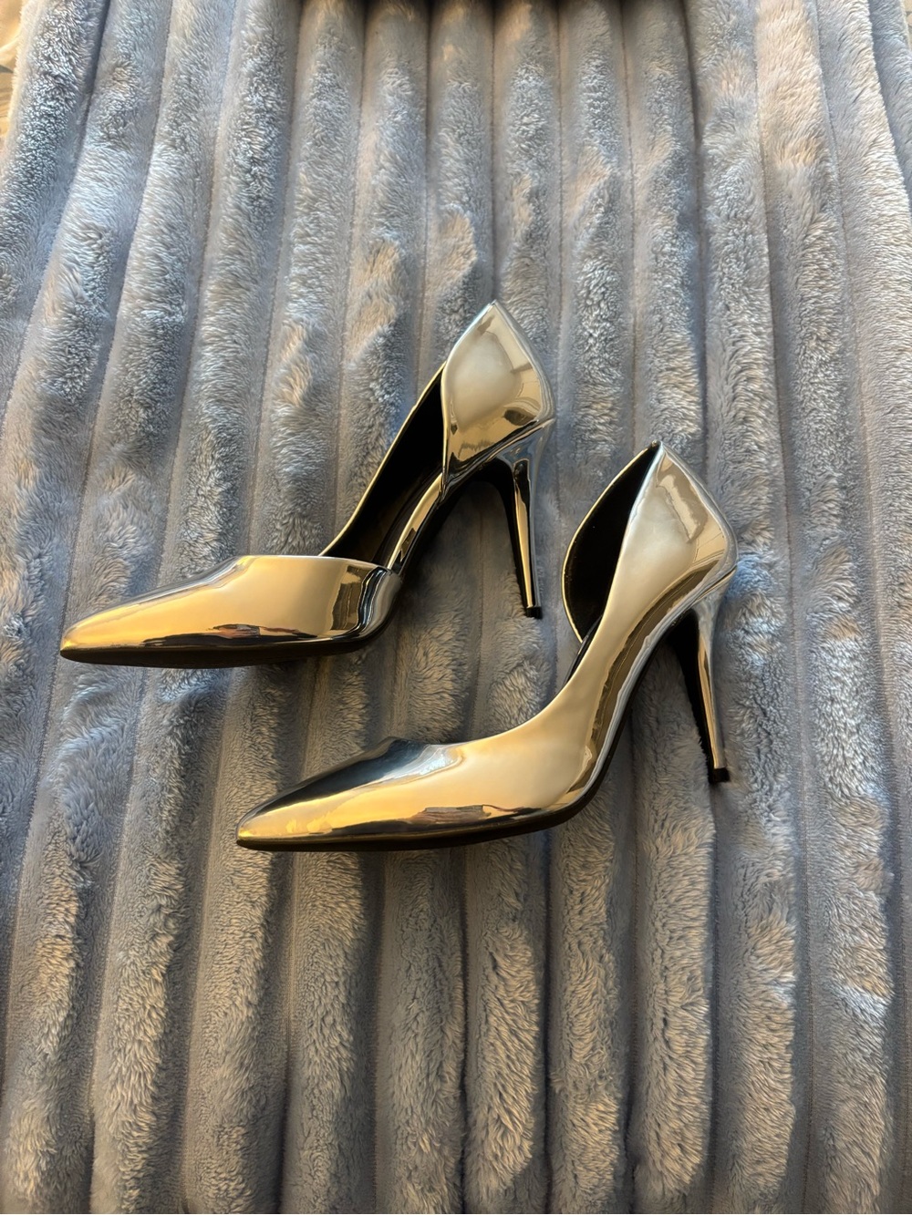 Jessica Simpson Silver Pointed-Toe Stiletto Pumps - Size 6.5 - Picture 2 of 6